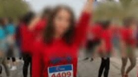 ارتباط ماراتن جنجالی کیش به یک بانک خصوصی؛ واکنش وزیر اقتصاد+ تصاویر