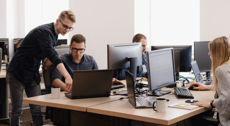 پشتیبانی سایت چیست و چه خدماتی باید شامل آن باشد؟